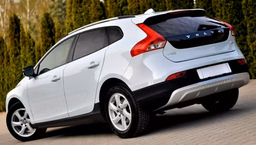 VOLVO V40 Cross Country