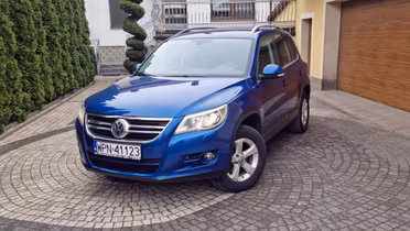 VOLKSWAGEN Tiguan