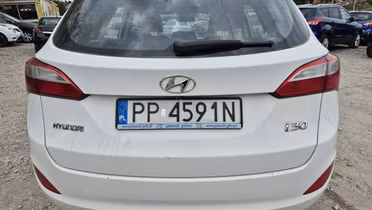 HYUNDAI i30