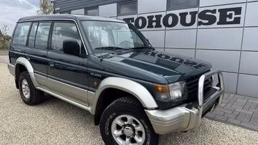 MITSUBISHI Pajero