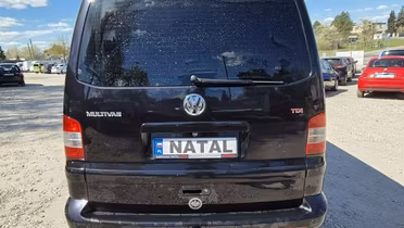 VOLKSWAGEN Multivan