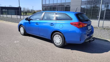 TOYOTA Auris