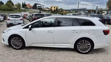TOYOTA Avensis
