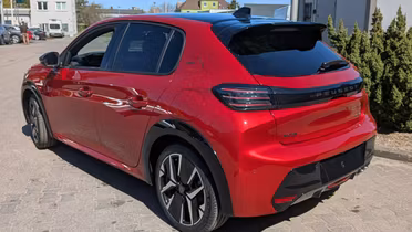 PEUGEOT 208