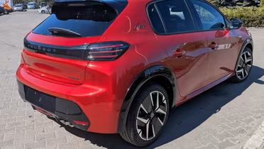 PEUGEOT 208