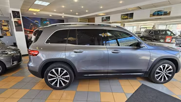 MERCEDES-BENZ GLB