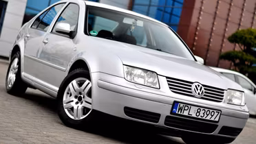 VOLKSWAGEN Bora