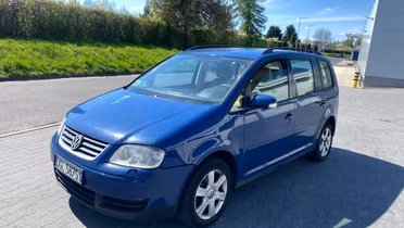 VOLKSWAGEN Touran
