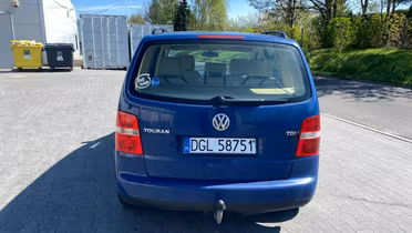 VOLKSWAGEN Touran