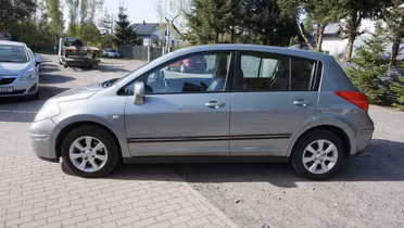 NISSAN Tiida
