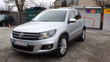 VOLKSWAGEN Tiguan