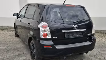 TOYOTA Corolla Verso