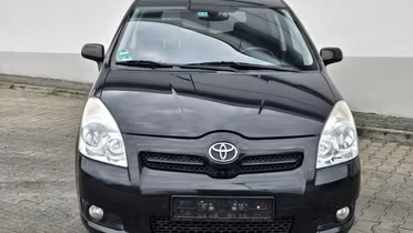TOYOTA Corolla Verso