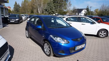 MAZDA 2