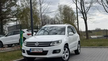 VOLKSWAGEN Tiguan