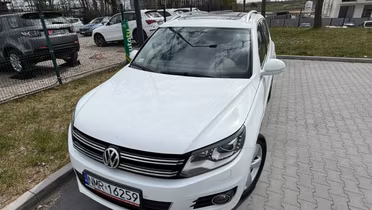 VOLKSWAGEN Tiguan