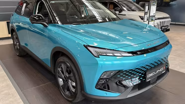 BAIC Beijing 5