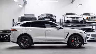 JAGUAR F-Pace