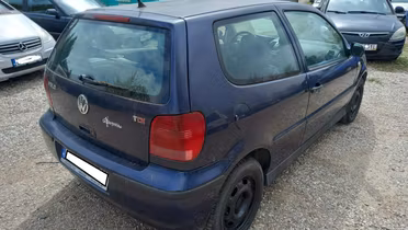 VOLKSWAGEN Polo