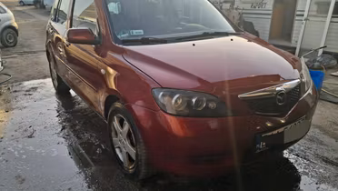 MAZDA 2