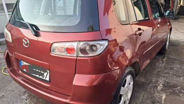 MAZDA 2