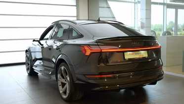 AUDI e-tron Sportback