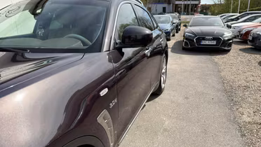 INFINITI QX70