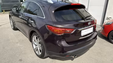 INFINITI QX70