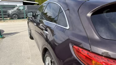 INFINITI QX70