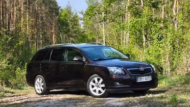 TOYOTA Avensis