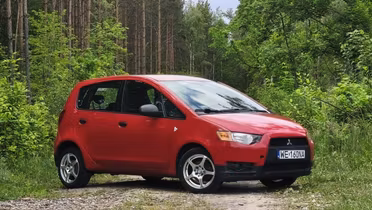 MITSUBISHI Colt
