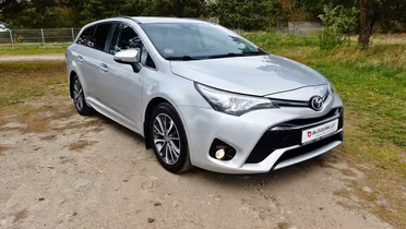 TOYOTA Avensis