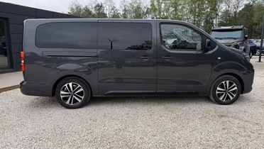 PEUGEOT Traveller