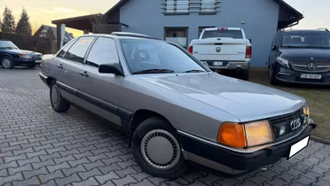 AUDI 100