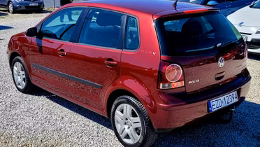 VOLKSWAGEN Polo