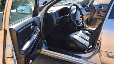 NISSAN Maxima