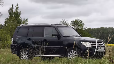 MITSUBISHI Pajero