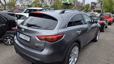 INFINITI QX70