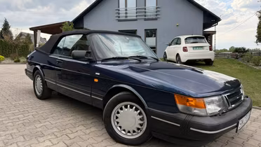 SAAB 900