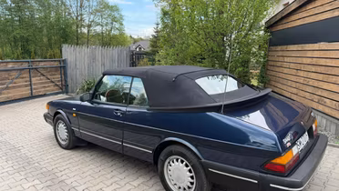 SAAB 900