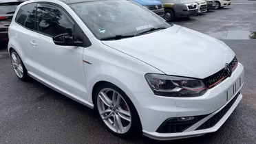 VOLKSWAGEN Polo