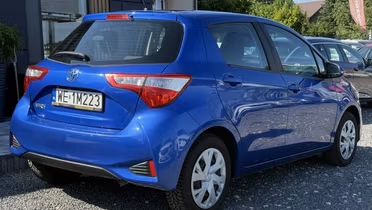 TOYOTA Yaris