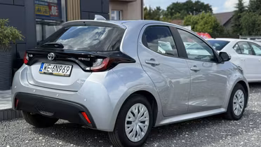 TOYOTA Yaris