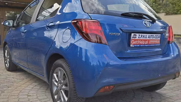 TOYOTA Yaris