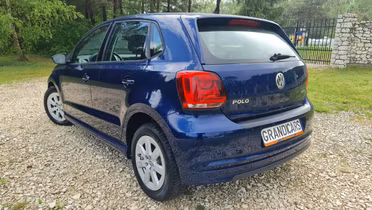VOLKSWAGEN Polo