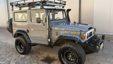 TOYOTA FJ Cruiser