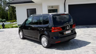 VOLKSWAGEN Touran