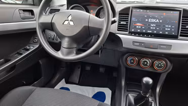 MITSUBISHI Lancer