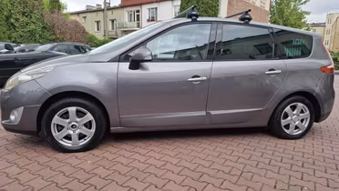 RENAULT Grand Scenic
