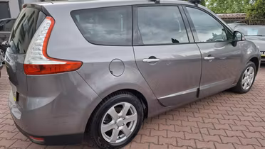 RENAULT Grand Scenic